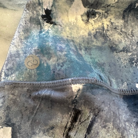 Zella Blue/Green/Gray Multicolor patterned leggings size S - Picture 2 of 4